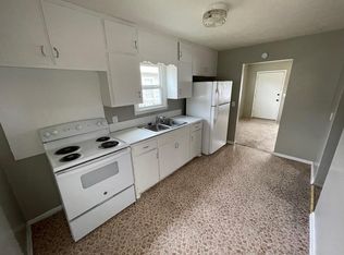 1520 Beverly Dr, Salina, KS 67401