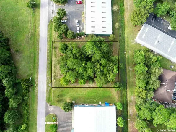 6736 NW 16th St, Gainesville, FL 32653
