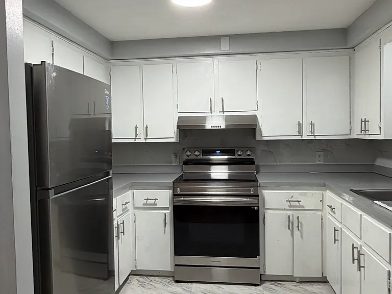 51 Winthrop Rd — Photo 12