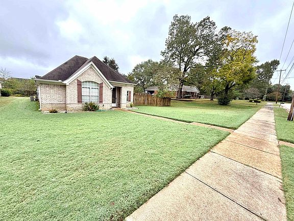 2nd image of 8833 Macon Rd