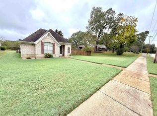 8833 Macon Rd, Cordova, TN 38018