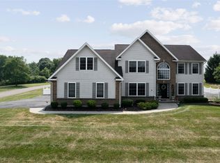 26 Timberland Dr, Binghamton, NY 13903