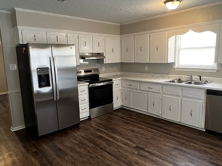8803 Patricia Lynn Ln — Photo 10