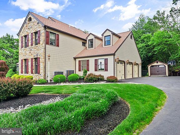 5th image of 500 Deerfield Ln