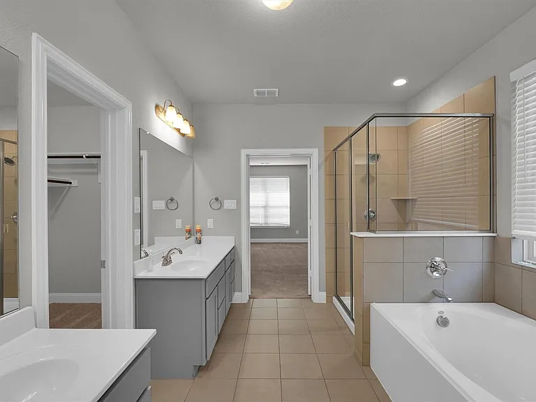 6401 Longhorn Herd Ln — Photo 11