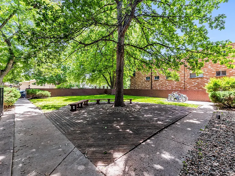 2401 S Gaylord St #204 — Photo 2