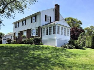 37 Crestwood Rd, Marblehead, MA 01945