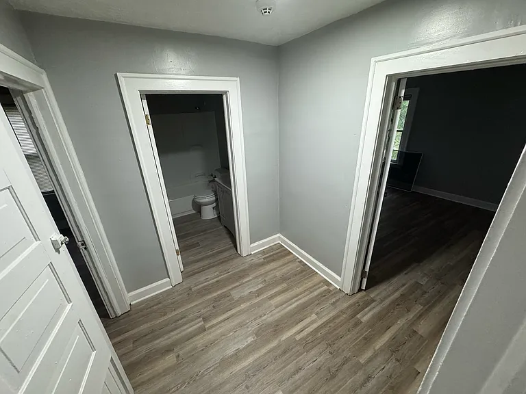 12701 Rexford Ave — Photo 21