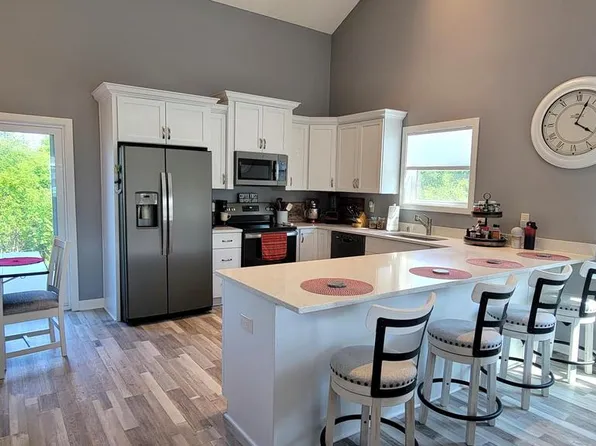 118 Phantom Lake COURT, Mukwonago, WI 53149