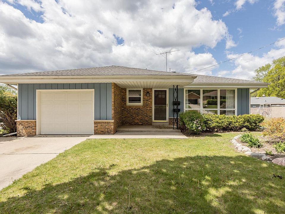 1st image of 250 S Hine AVENUE