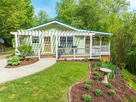 4th image of 743 Little Hog Back Mountain Ln