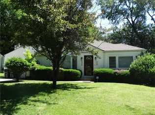 6945 Dearborn St, Overland Park, KS 66204