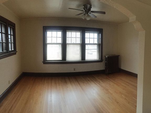 2nd image of 3069 S Kinnickinnic Ave APT 7