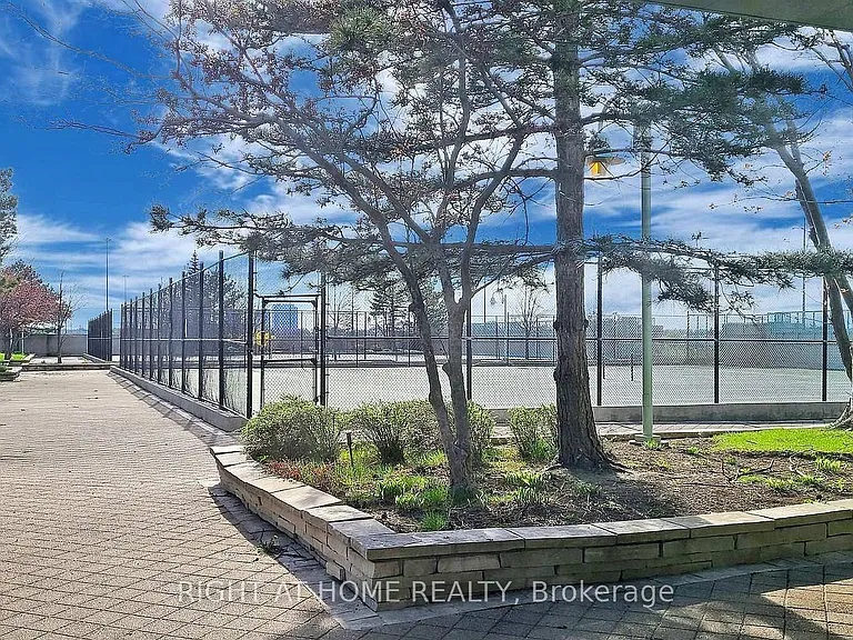 68 Corporate Dr #1229 — Photo 37