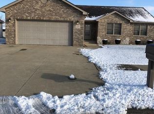 456 Edgebrook Dr, Bourbonnais, IL 60914