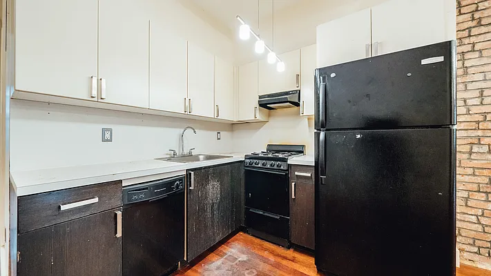 Rented by Nooklyn NYC LLC | media 16