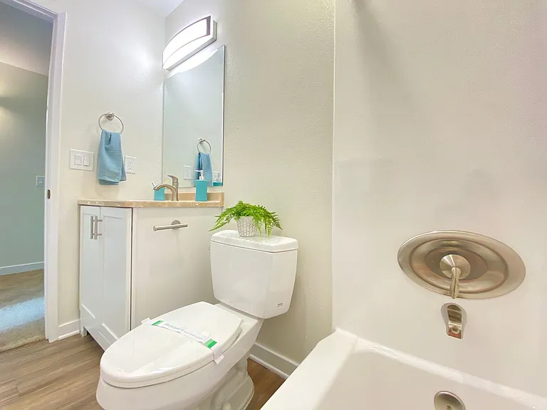 Cinnamon Apartments — Photo 22