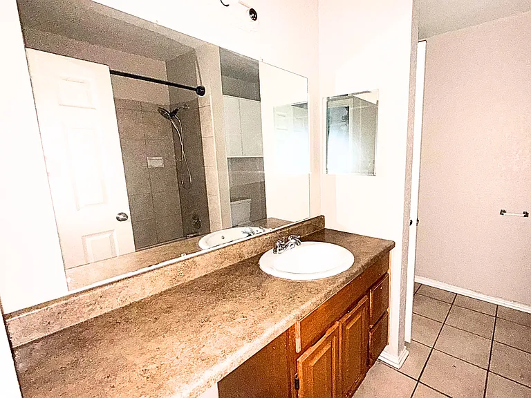 14423 Waddesdon Blf #14425 — Photo 7