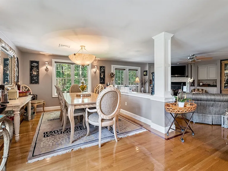 31 Cedar St — Photo 37