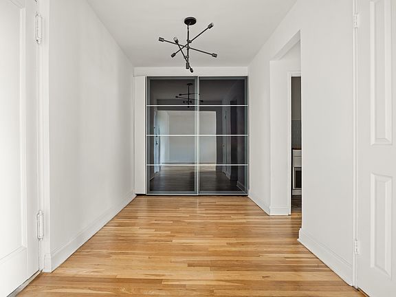 5th image of 100 Ocean Pkwy APT 6M