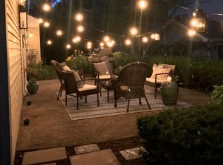 2 Knoll Ridge Rd, Arlington Heights, IL 60008