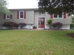 135 Wagoner Dr, Mount Airy, NC 27030