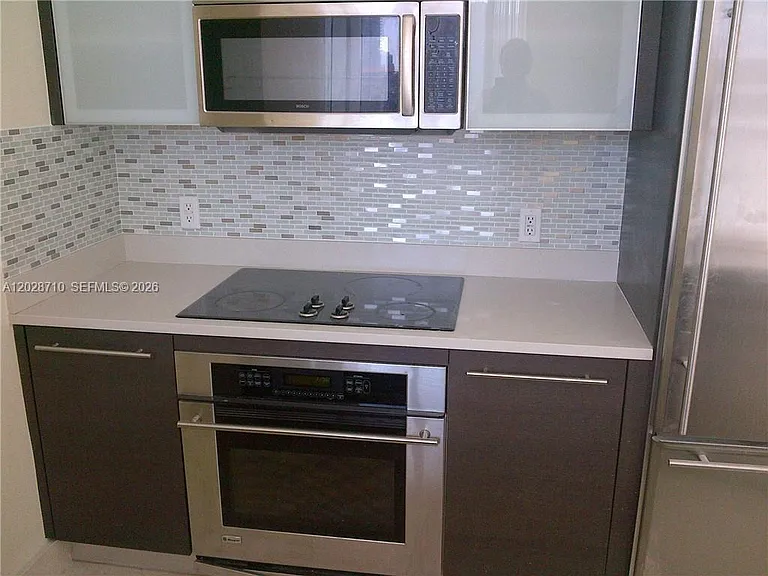 55 SE 6th St #1502 — Photo 5