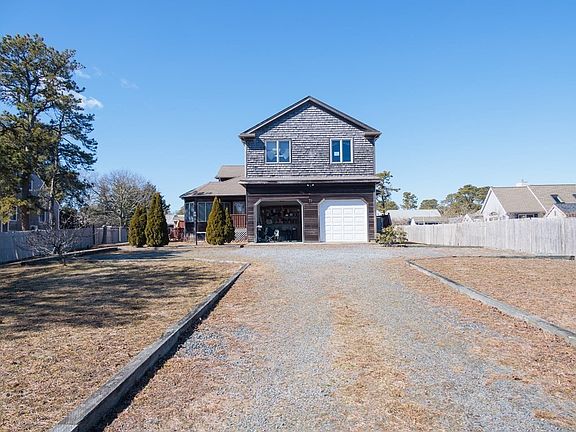 3rd image of 79 Glendon Rd