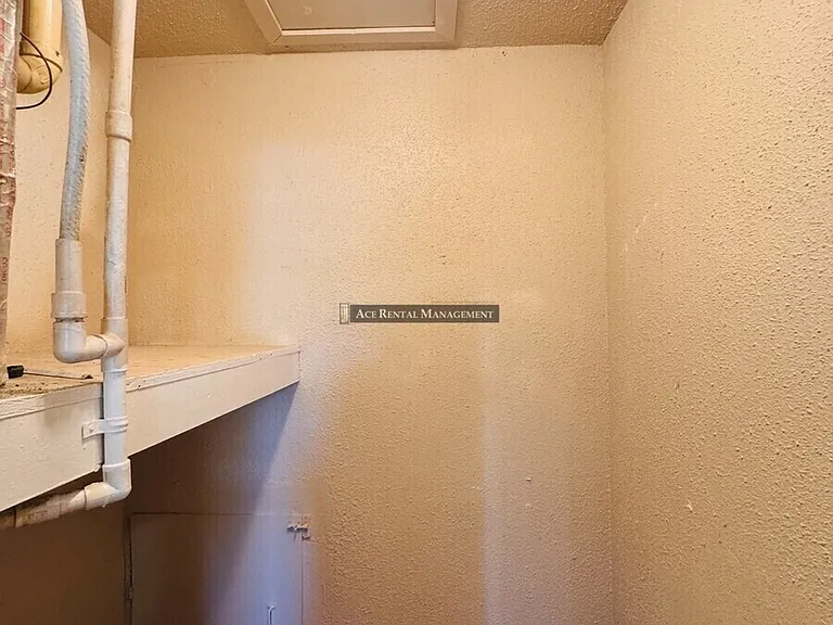4024 Howard St #B — Photo 7
