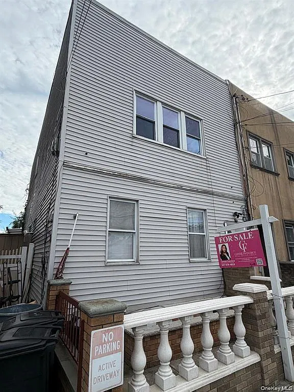 5814 58th Ave — Photo 1