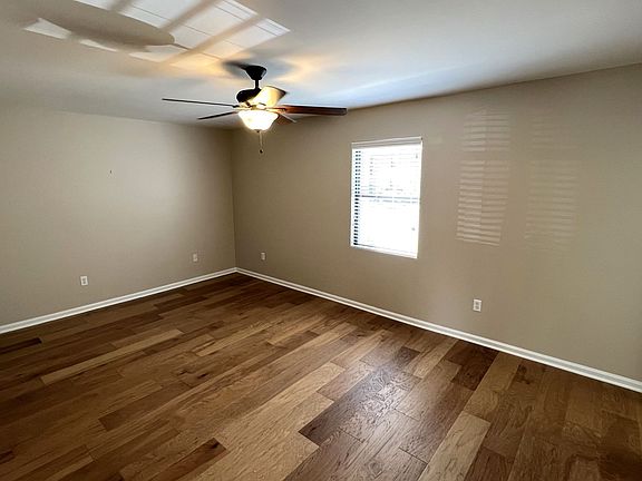 2nd image of 110 Heywood Rd APT 5C