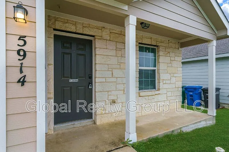 4 bed, 2.0 bath, 1668 sqft, $1,700 — Photo 4