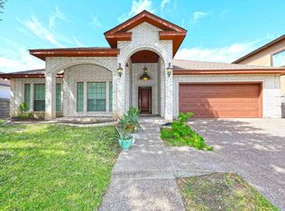 105 Lake Geneva Dr, Laredo, TX 78041