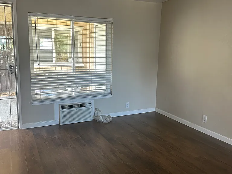 105 Wilbur Ave #8 — Photo 11