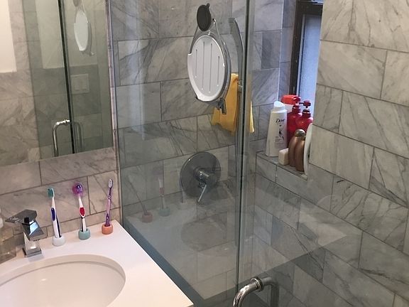 3rd image of 13 Stanton St #5