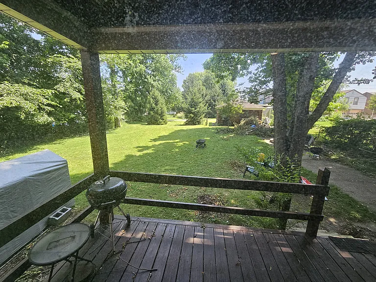 146 Lee St #1 — Photo 4