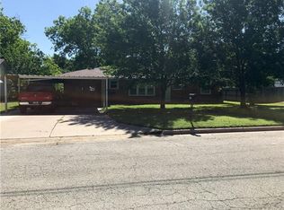 305 11th St, Nocona, TX 76255