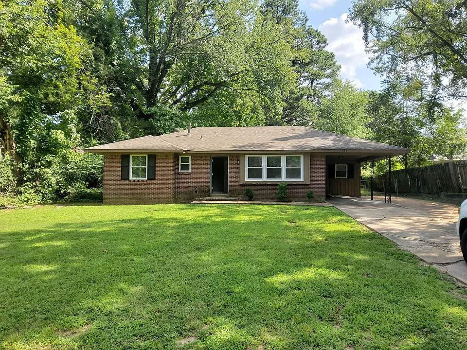 1633 Puryear Rd