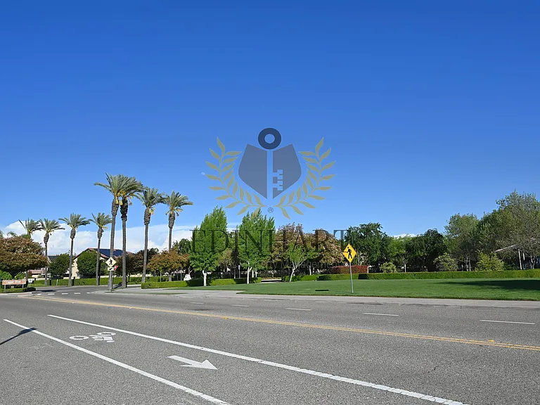 1439 E Via Albero Dr — Photo 45