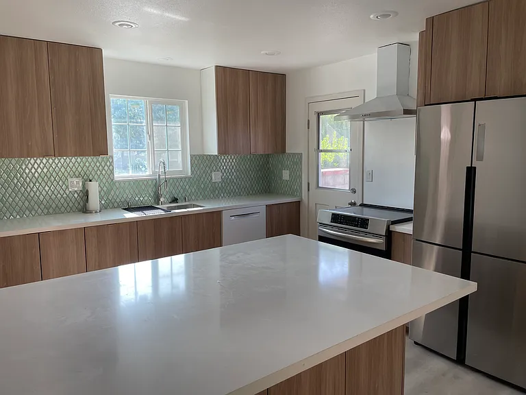 6827 Mayesdale Ave — Photo 1