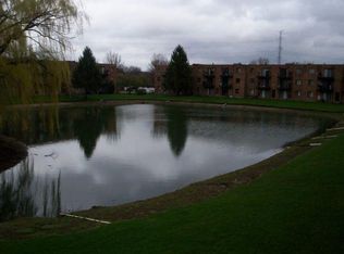 228 E Rimini Ct APT 2A, Palatine, IL 60067