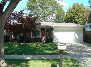 5073 Chadbourne Dr, Sterling Heights, MI 48310