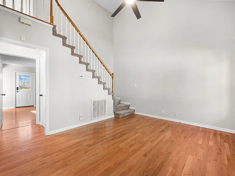 3726 Heather Dr — Photo 4