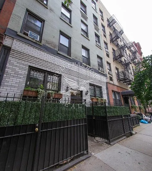 420 E 83rd St #2W — Photo 15