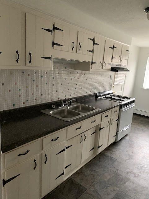 1st image of 14507 S Torrence Ave APT 1A