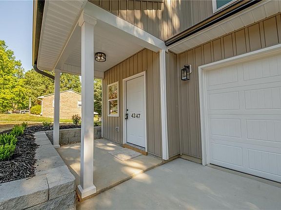 4th image of 4247 Compton Dr