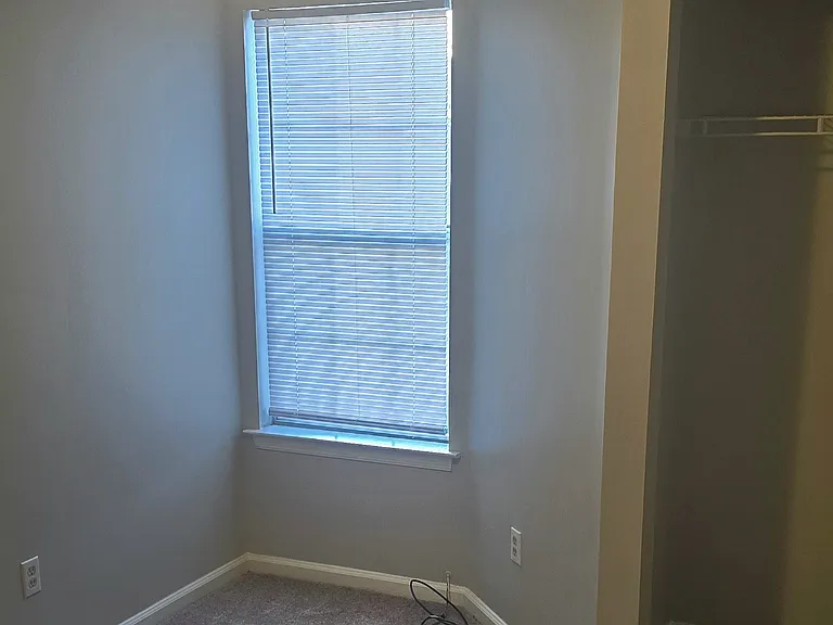 149 Wexford Dr E — Photo 9