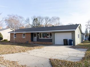 1126 Mitchell Pl, Fergus Falls, MN 56537