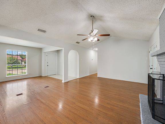 4th image of 3702 O'Henry Dr