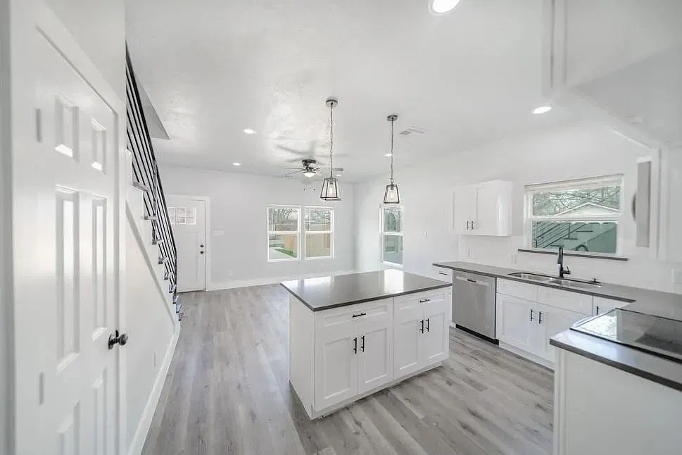 3 bed, 2.5 bath, 1314 sqft, $1,795 — Photo 4